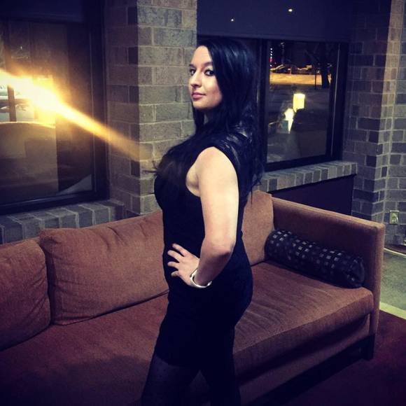 Meet your Posher, Sarah - Picture 1 of 1